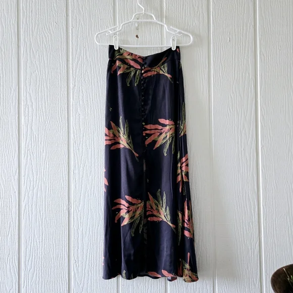 Free People Sammy Boho Western Floral Buttoned Open Front Maxi Skirt Gray Sz 0 - Picture 5 of 9